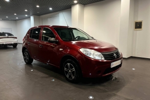 RENAULT SANDERO