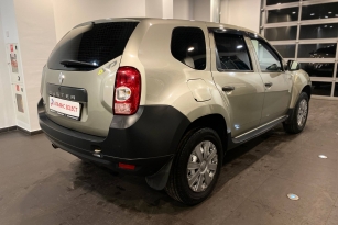 RENAULT DUSTER