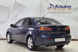 MITSUBISHI LANCER