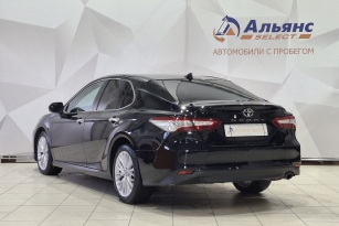 TOYOTA CAMRY