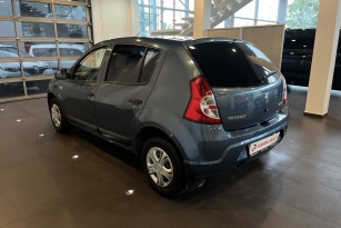 RENAULT SANDERO