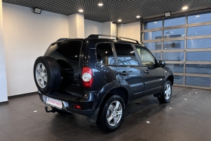 CHEVROLET NIVA