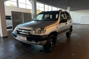 CHEVROLET NIVA