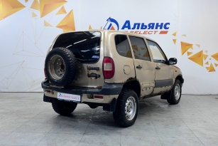 CHEVROLET NIVA