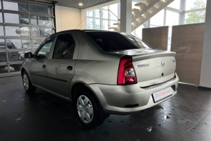 RENAULT LOGAN
