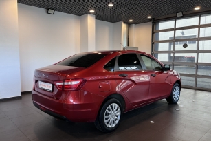 LADA VESTA