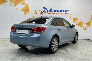 CHEVROLET CRUZE