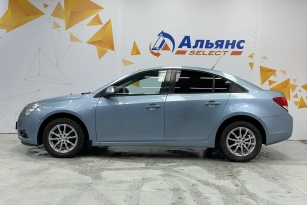 CHEVROLET CRUZE