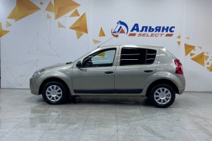 RENAULT SANDERO