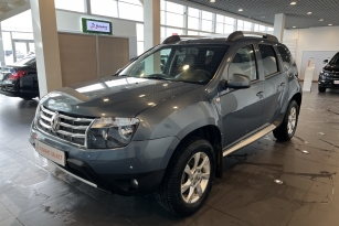 RENAULT DUSTER