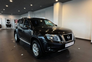 NISSAN TERRANO
