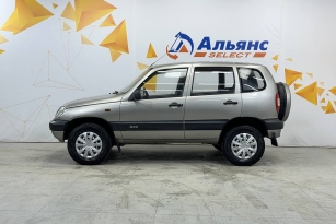 CHEVROLET NIVA