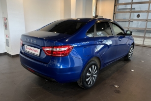 LADA VESTA