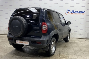 CHEVROLET NIVA