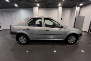 RENAULT LOGAN