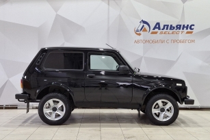 LADA NIVA TRAVEL