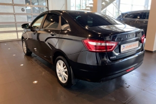 LADA VESTA
