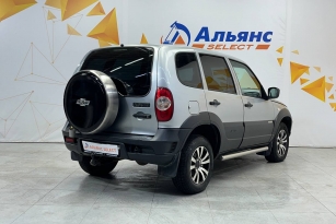 CHEVROLET NIVA