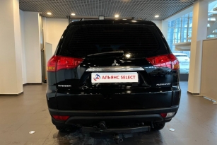 MITSUBISHI PAJERO SPORT