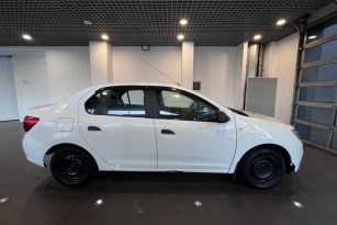 RENAULT LOGAN