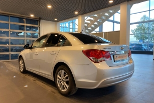 CHEVROLET CRUZE