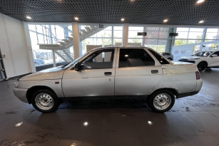 LADA 2110