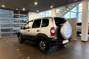 CHEVROLET NIVA