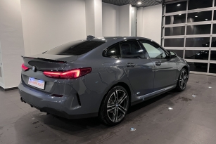 BMW 218I