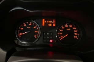 NISSAN TERRANO