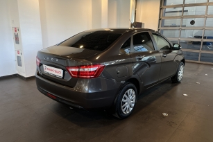 LADA VESTA