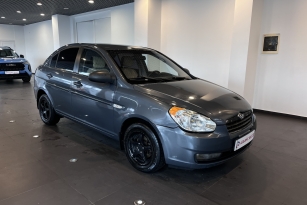 HYUNDAI VERNA