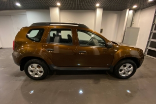 RENAULT DUSTER