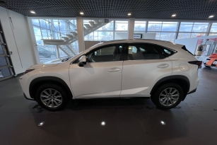 LEXUS NX200