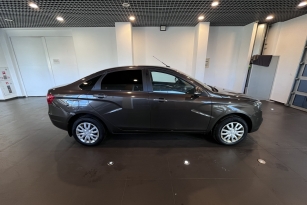 LADA VESTA