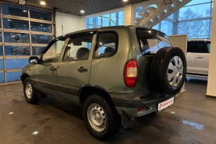 CHEVROLET NIVA