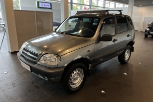 CHEVROLET NIVA
