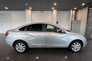 LADA VESTA
