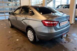 LADA VESTA