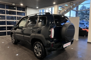 LADA NIVA TRAVEL