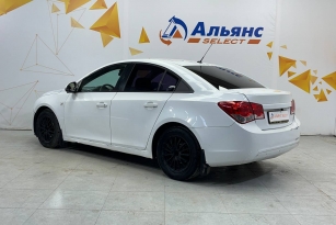 CHEVROLET CRUZE