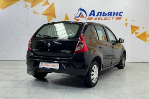 RENAULT SANDERO