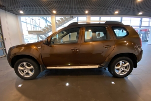 RENAULT DUSTER