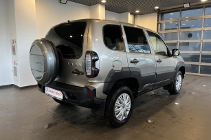 LADA NIVA TRAVEL