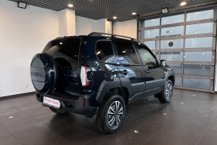 LADA NIVA TRAVEL