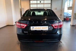 LADA VESTA