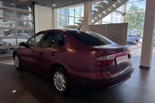 SEAT TOLEDO