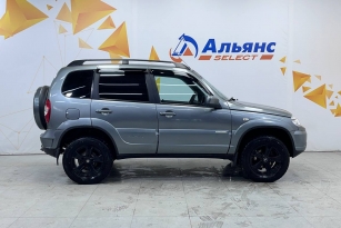 CHEVROLET NIVA