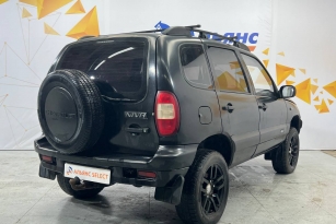 CHEVROLET NIVA