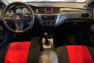 MITSUBISHI LANCER 1.6