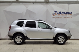 RENAULT DUSTER